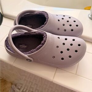CROCS Adult lined Lavender Crocs